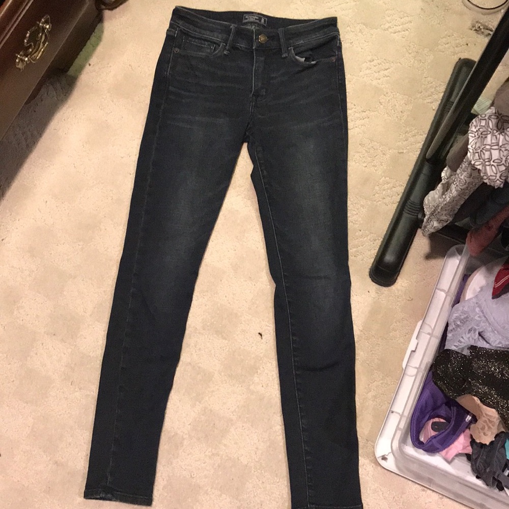 Low waisted jeans